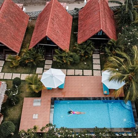 Gayatri Bungalows Batununggul Ngoại thất bức ảnh